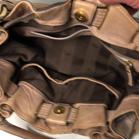 Juicy Couture Taupe color Leather Handbag magnetic closure shoulder bag - Picture 13 of 14